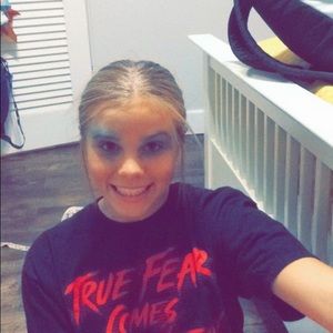 Meet your Posher, Ella